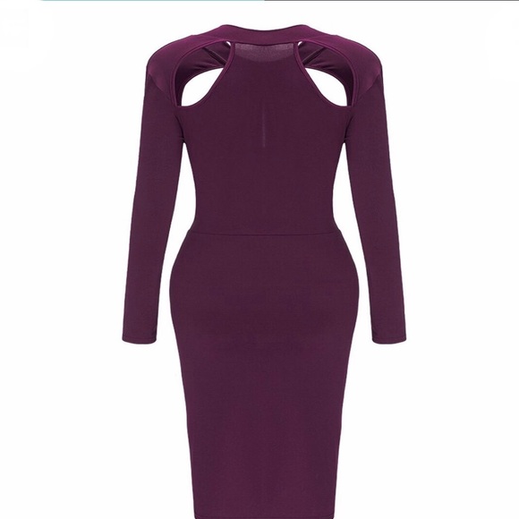 Cut Out Mock Neck Dress - Picture 3 of 4